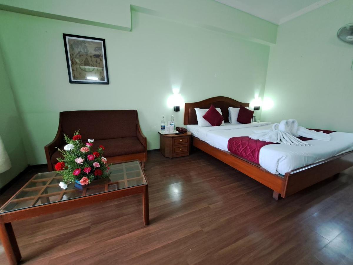 Hotel Preethi Classic Towers Ooty Eksteriør billede